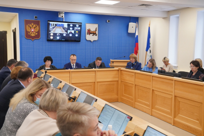 Депутаты ЗакСобрания держат на контроле строительство соцобъектов в регионе