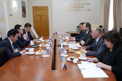 Перспективы сотрудничества обсудили депутаты ЗакСобрания с делегацией Монголии
