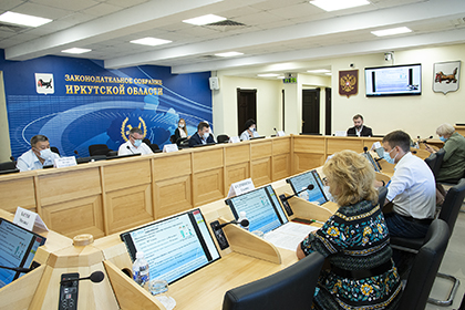 Областные парламентарии готовы обратиться в минздрав РФ по дистанционному продлению и закрытию больничных листов
