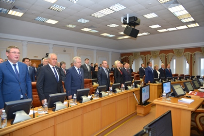 Под председательством Сергея Брилка начала работу 43 сессия Законодательного Собрания