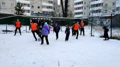 Зимний футбольный матч организовал Александр Гудков для детей, проходящих лечение от туберкулёза