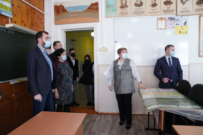 Депутаты ЗакСобрания проводят мониторинг реализации в Иркутской области программ и проектов в сфере образования