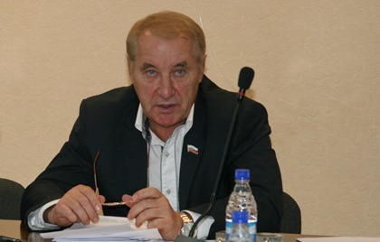 Круглый стол о государственной поддержке социально ориентированных НКО прошел в Заксобрании
