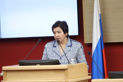 Ирина Синцова: Депутаты Заксобрания совместно с правительством области очень чётко работают по социальной траектории