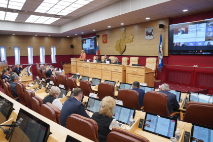 Депутаты ЗС рассмотрели проект бюджета области на совместном заседании комитетов и комиссий