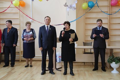 В поселке Качуг после многолетнего строительства открылась новая школа № 2