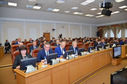 Проект областного бюджета на 2016 год принят Законодательным Собранием в первом чтении