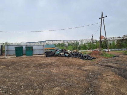 Более 1,5 тонн опасных отходов помог утилизировать Олег Попов в Братске