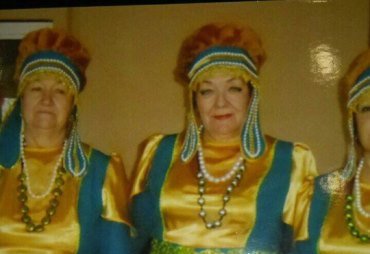 Купить концертные костюмы для ансамбля Тайшетского совета ветеранов помогла Наталья Дикусарова