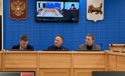 Депутаты ЗС предложили ввести ежемесячную выплату Героям труда России 
