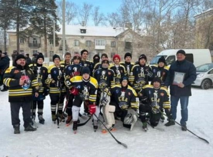 Александр Белов поддерживает дворовый хоккейный клуб «Юность» из Ангарска