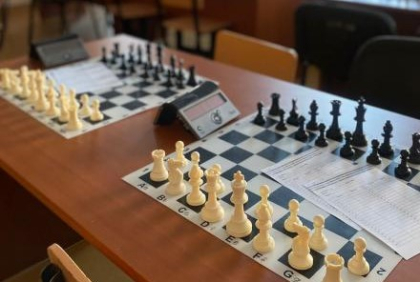 Евгений Сарсенбаев помог отремонтировать и оборудовать помещение для музея шахмат города Ангарска