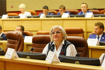 Председателем комиссии по Регламенту избрана Лариса Егорова