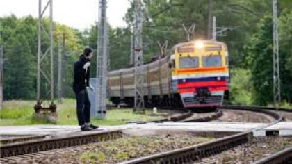 Проводить в школах Иркутской области уроки безопасного нахождения на железной дороге предложил Игорь Милостных 