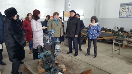Депутаты в рамках парламентского контроля посетили профессиональное училище в селе Оёк Иркутского района