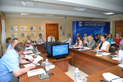 Депутатские запросы и доклады профильных министерств обсудили на заседании комитета по здравоохранению и социальной защите