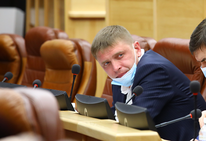 Антон Красноштанов досрочно сложил полномочия депутата Законодательного Собрания