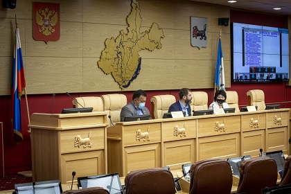Депутаты Заксобрания смоделировали проведение сессии в дистанционном формате