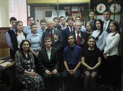  Участие в уроке патриотизма в школе  №80 Иркутска принял Сергей Магдалинов