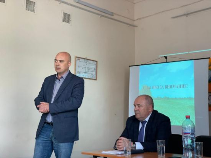 Денис Шершнёв провёл встречи с жителями Тулунского района