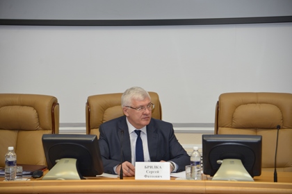 Заседание Совета Заксобрания по взаимодействию с муниципальными думами прошло под председательством Сергея Брилки