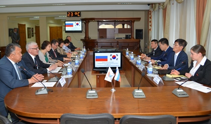 Руководство Заксобрания провело рабочую встречу с делегацией Генерального консульства Республики Корея в Иркутске