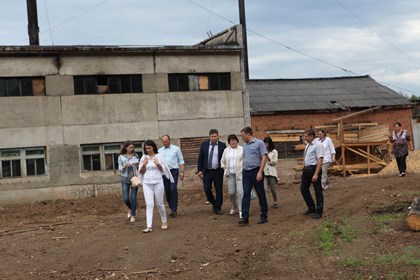 Социально-экономическое положение поселков Усть-Илимского района оценили парламентарии области