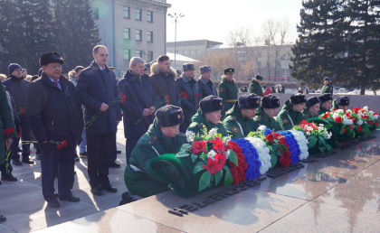 Митинг к Дню защитника Отечества прошел в Иркутске