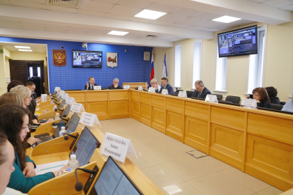 Депутаты Заксобрания предлагают увеличить дорожный фонд Приангарья за счет новых источников