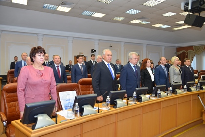 Под председательством Сергея Брилки начала работу 46 сессия Законодательного Собрания