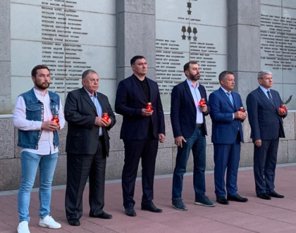 Депутаты Заксобрания приняли участие в акции «Огненные картины войны»