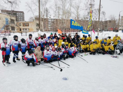 Традиционный турнир по хоккею среди детских дворовых команд Братска состоялся при поддержке Георгия Любенкова и Олега Попова