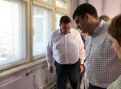 Новый лифт в больнице Вихоревки установят в 2018 году по настоянию Андрея Микуляка 