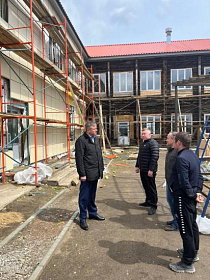 Тимур Сагдеев проинспектировал инфраструктуру и социальные объекты в посёлке Шумский, пострадавшем от паводка 2019 года