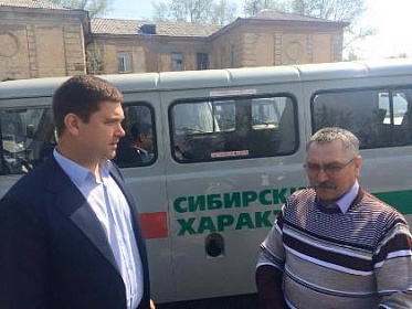 Автомобиль подарил посёлку Наратай Братского района Андрей Чернышёв
