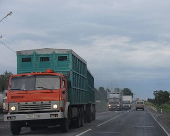 Борис Алексеев: Разрушенную большегрузами дорогу в Усть-Кутском районе надо отремонтировать 