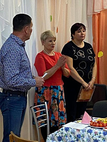 Евгений Сарсенбаев стал гостем праздника, который провели в детском саду № 46 Ангарска в честь Дня воспитателя