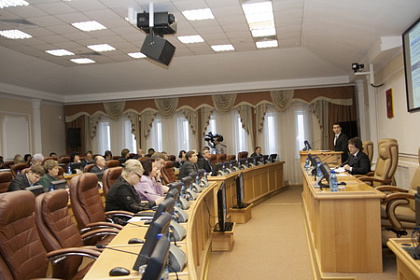 Публичные слушания по проекту трехлетнего бюджета состоялись в областном парламенте 