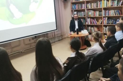 Экологическая ответственность стала темой встреч депутатов ЗакСобрания с детьми и молодёжью