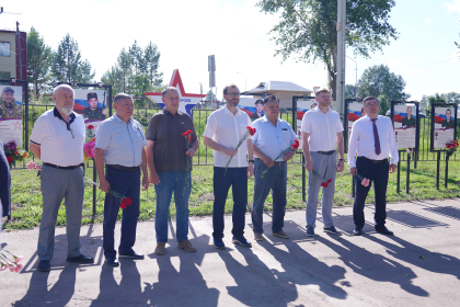 Жители Боханского и Осинского районов сохраняют память о героях и обновляют социальные объекты благодаря инициативным проектам