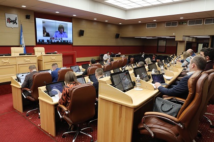 Изменения в законодательство о переработке древесины рассмотрели на профильном комитете