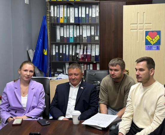 Меры государственной защиты покупателей первичного жилья обсудили на всероссийском круглом столе на площадке Госдумы