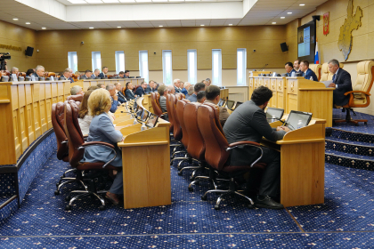 Парламент Приангарья поддержал увеличение расходов областного бюджета на поддержку социально важных сфер