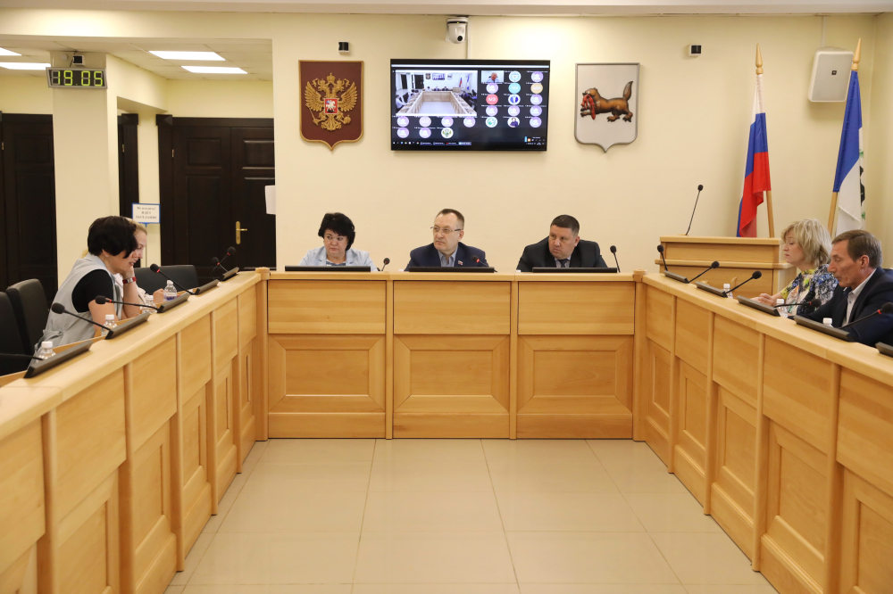 Комитет по собственности и экономической политике готовит вопросы к сессии