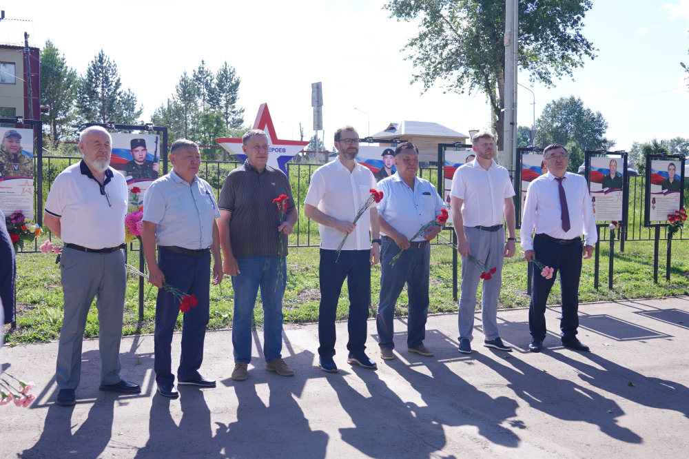 Жители Боханского и Осинского районов сохраняют память о героях и обновляют социальные объекты благодаря инициативным проектам
