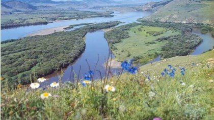 Подумать о компенсациях населению побережья Байкала в случае постройки ГЭС на Селенге предложила Анастасия Егорова