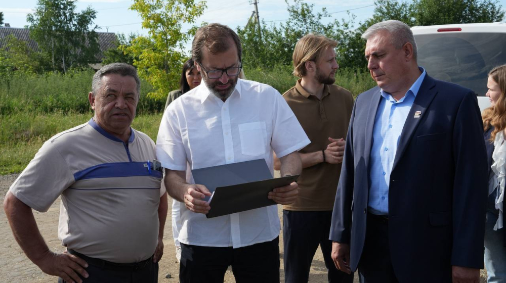 Депутаты Законодательного Собрания продолжают поездку по территориям
