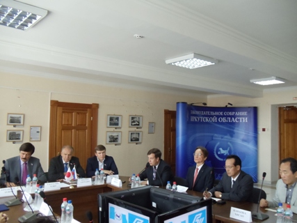 В областном парламенте состоялась встреча с депутатами префектуры Исикава 