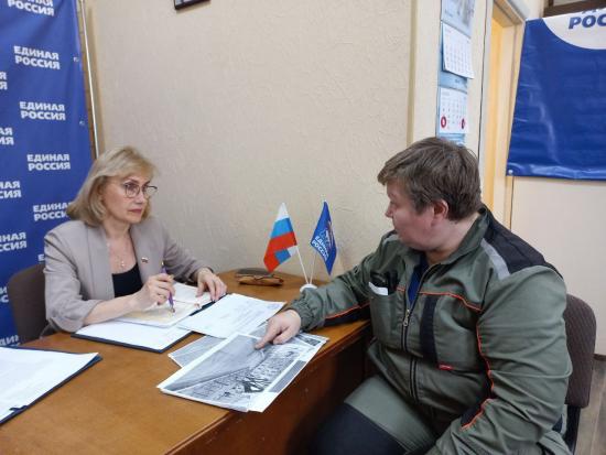 Приемы граждан провели областные парламентарии в Ангарске