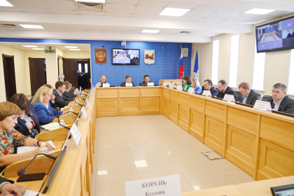 Закон о бесплатном проезде для детей из многодетных семей рассмотрят депутаты на сессии ЗС 